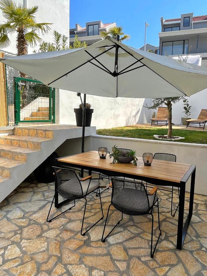 Lägenhet Great Outdoor Living Steps Away From The
